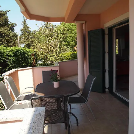 Zaratina Apartment